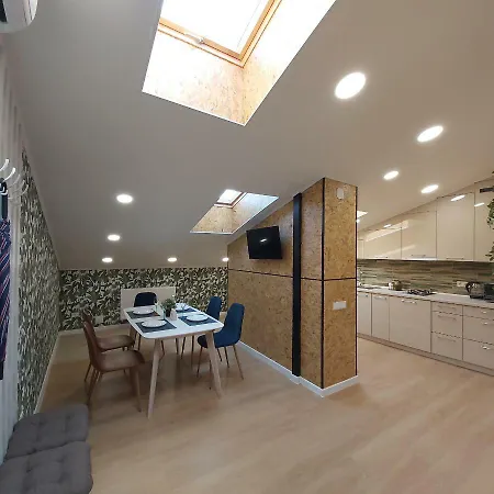 Two-bedroom Near Forum Apartment