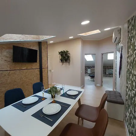 Appartement Two-bedroom Near Forum *