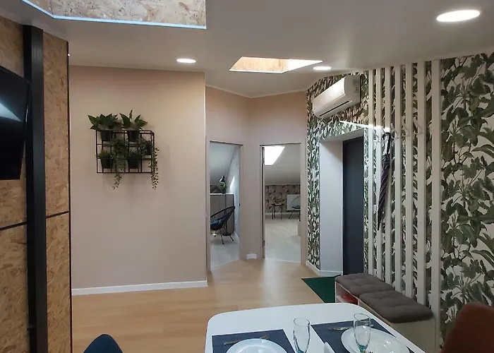 Two-bedroom Near Forum Leópolis