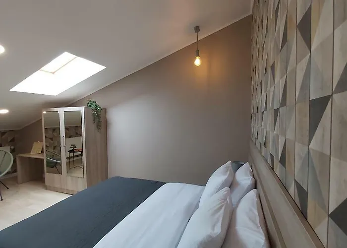 Two-bedroom Near Forum Leópolis