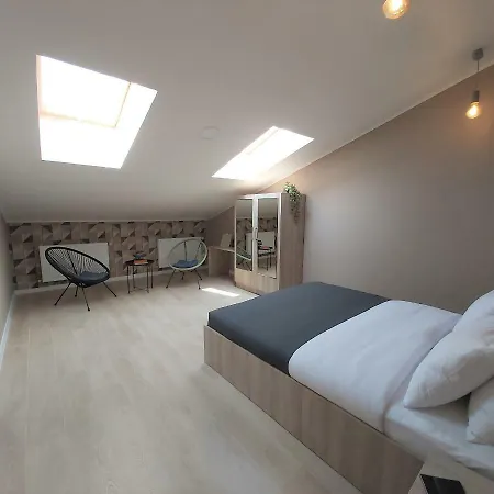 Two-bedroom Near Forum Apartment *